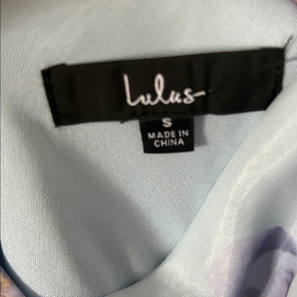 Lulu's Light Blue Floral trumpet pure splendor maxi dress size small new - Picture 4 of 5